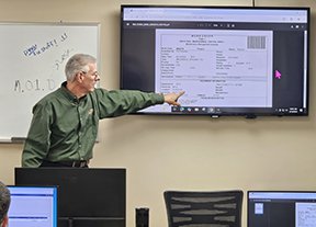 Mapcon's John Appel leading a training session.
